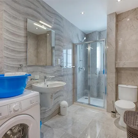 Seafront 2br Fully Equipped With Comfy Bed Qawra By 360 Estates דירה