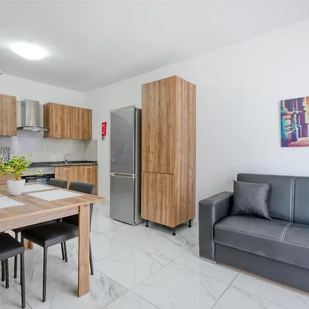 Seafront 2br Fully Equipped With Comfy Bed Qawra By 360 Estates דירה