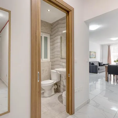 Seafront 2br Fully Equipped With Comfy Bed Qawra By 360 Estates St Paul's Bay