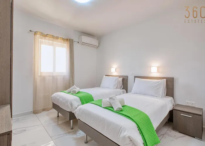 Seafront 2br Fully Equipped With Comfy Bed Qawra By 360 Estates *