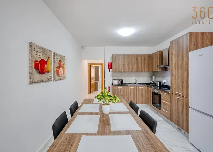 Seafront 2br Fully Equipped With Comfy Bed Qawra By 360 Estates St. Paul's Bay